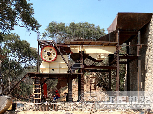 顎式破碎機(jī)現(xiàn)場(chǎng)圖 顎式破碎機(jī)現(xiàn)場(chǎng)圖